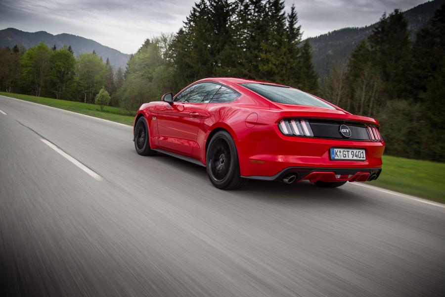  Ford Mustang GT Fastback 2015 года  (EU) (фото 28 из 37)